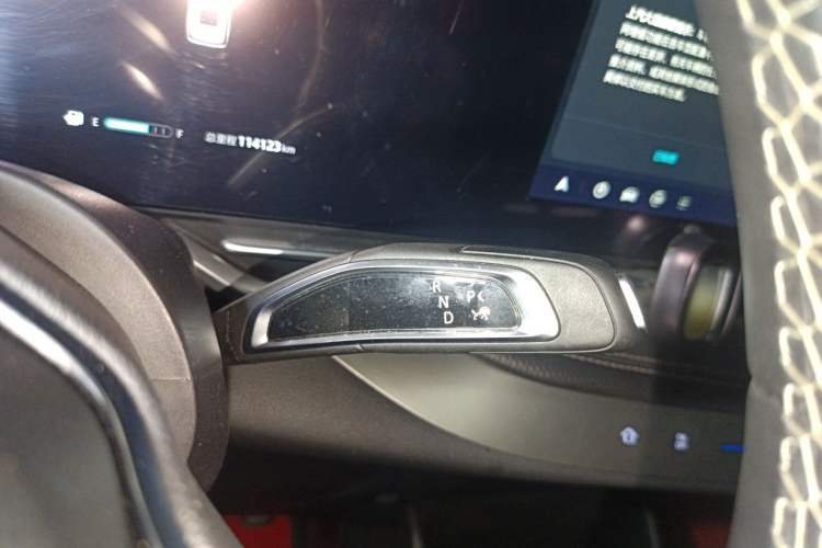 Used SAIC MAXUS G90 2022 2.0T Galaxy Seven-Seater Version Gear Lever