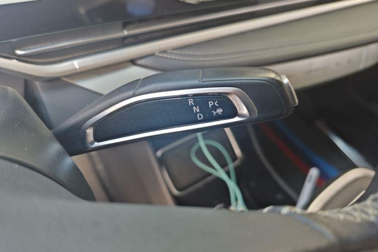 Used SAIC MAXUS G90 2022 2.0T Galaxy Seven-Seater Version Gear Lever