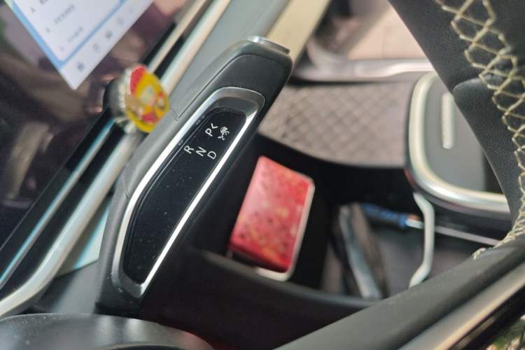 Used SAIC MAXUS G90 2022 2.0T Interstellar Seven-Seater Gear Lever