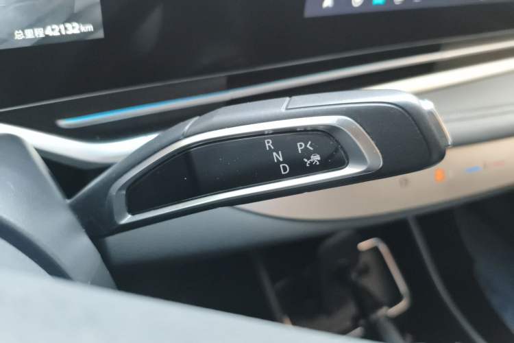 Used SAIC MAXUS G90 2022 2.0T Xingyun Seven-Seater Version Gear Lever