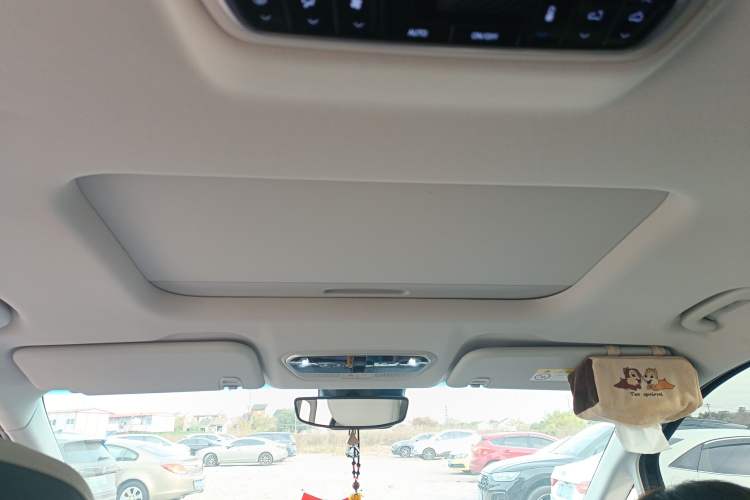 Used SAIC MAXUS G90 2022 2.0T Xingyun Seven-Seater Version Headliner