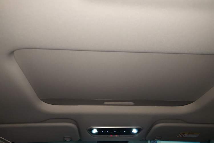 Used SAIC MAXUS G90 2022 2.0T Xinghan Executive Seven-Seater Headliner