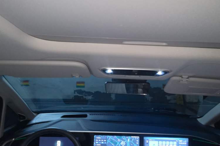 Used SAIC MAXUS G90 2022 2.0T Interstellar Seven-Seater Headliner