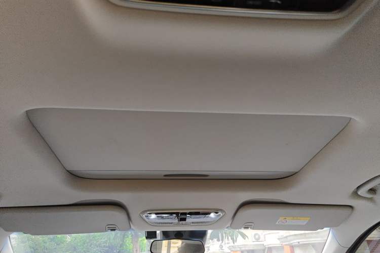 Used SAIC MAXUS G90 2022 2.0T Galaxy Seven-Seater Version Headliner