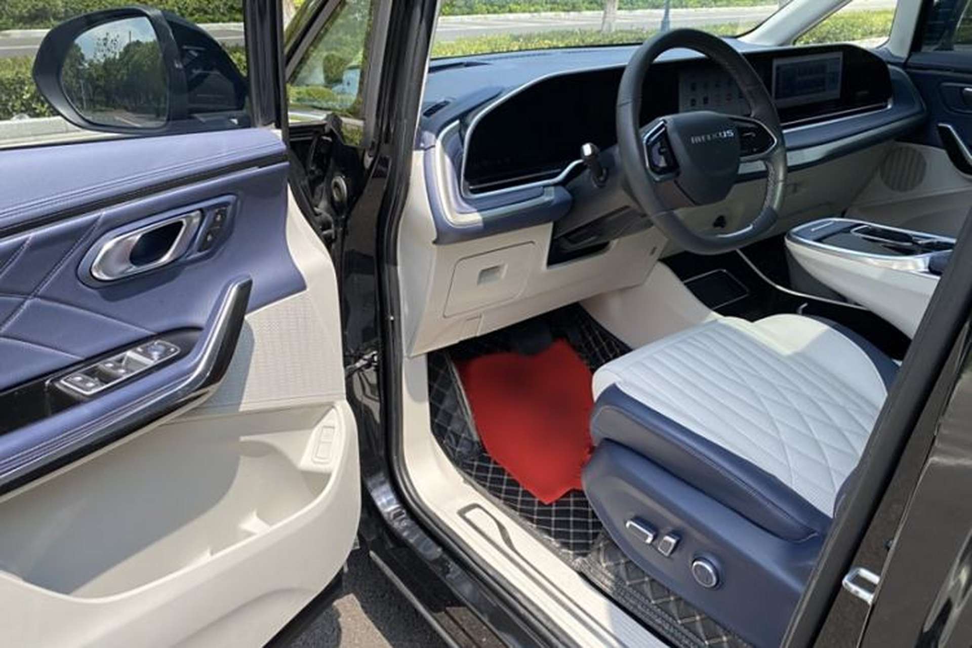 Used SAIC MAXUS G90 2022 2.0T Interstellar Six-Seater Edition Interior 1