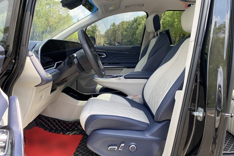 Used SAIC MAXUS G90 2022 2.0T Interstellar Six-Seater Edition Interior 2