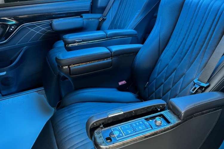 Used SAIC MAXUS G90 2022 2.0T Galaxy Seven-Seater Version Interior 6