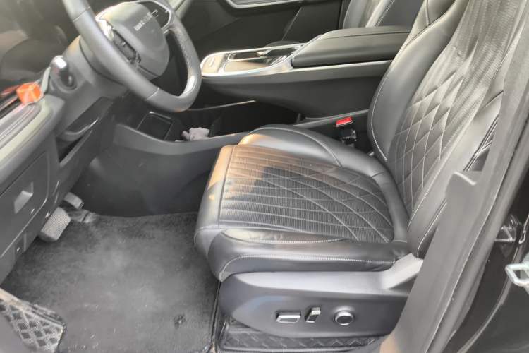 Used SAIC MAXUS G90 2022 2.0T Interstellar Seven-Seater Left Front Seat