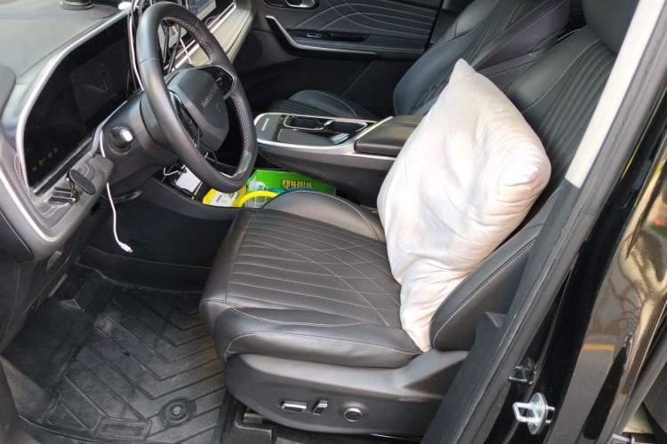 Used SAIC MAXUS G90 2022 2.0T Starry Seven-Seater Left Front Seat