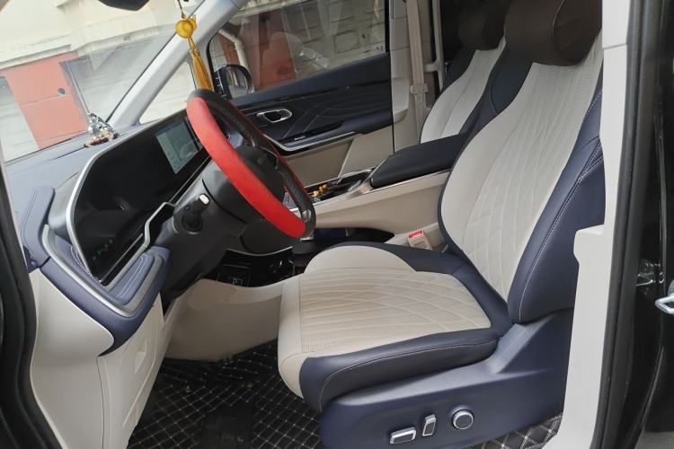Used SAIC MAXUS G90 2022 2.0T Galaxy Seven-Seater Version Left Front Seat