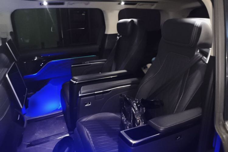 Used SAIC MAXUS G90 2022 2.0T Interstellar Flagship Edition Left Rear Seat