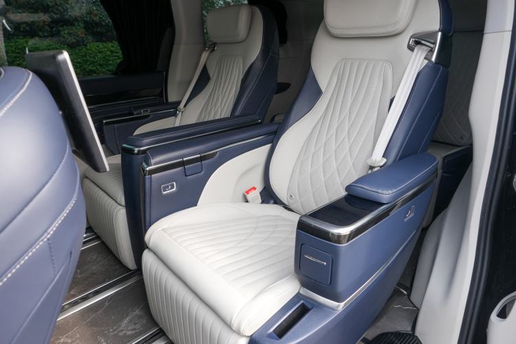Used SAIC MAXUS G90 2022 2.0T Interstellar Six-Seater Edition Left Rear Seat