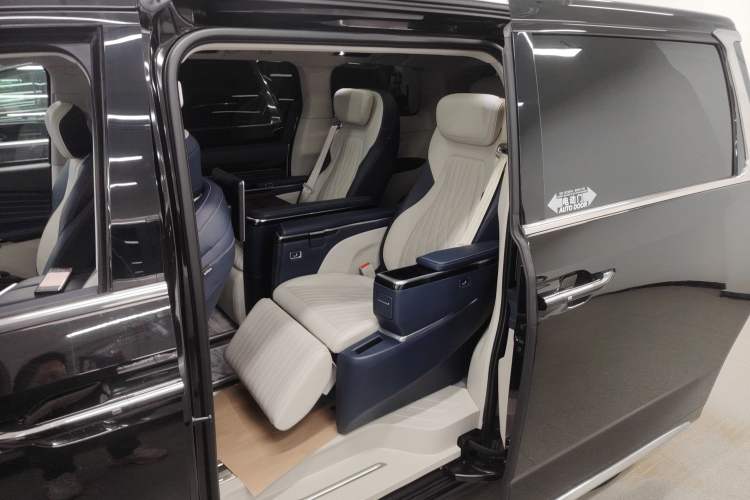 Used SAIC MAXUS G90 2022 2.0T Interstellar Flagship Edition Left Rear Seat