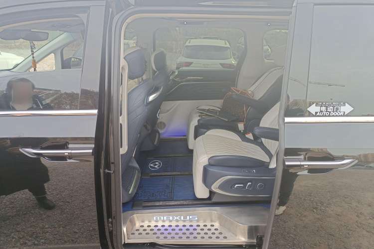 Used SAIC MAXUS G90 2022 2.0T Xingyun Seven-Seater Version Left Rear Seat