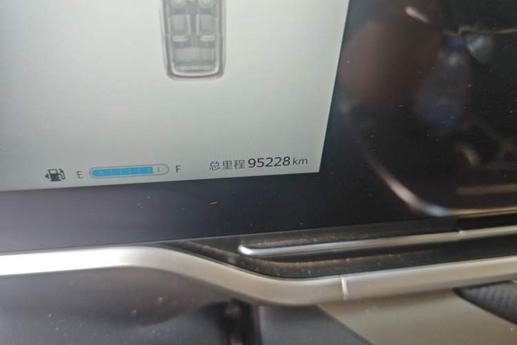 Used SAIC MAXUS G90 2022 2.0T Galaxy Seven-Seater Version Odometer Close Up