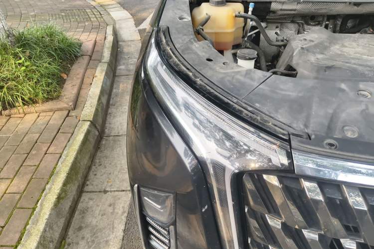 Used SAIC MAXUS G90 2022 2.0T Interstellar Seven-Seater Right Front Headlight