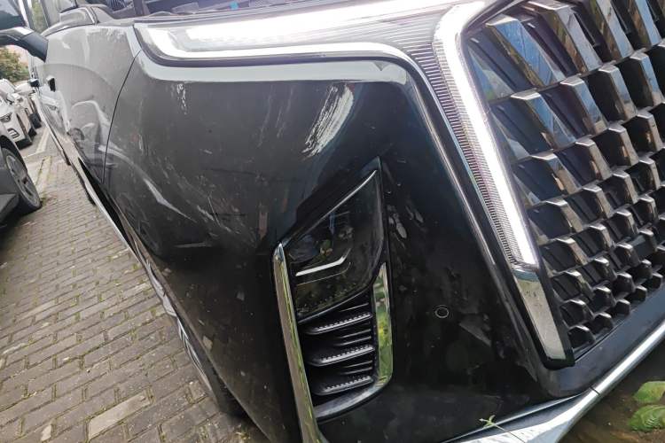 Used SAIC MAXUS G90 2022 2.0T Xingyun Six-Seater Version Right Front Headlight