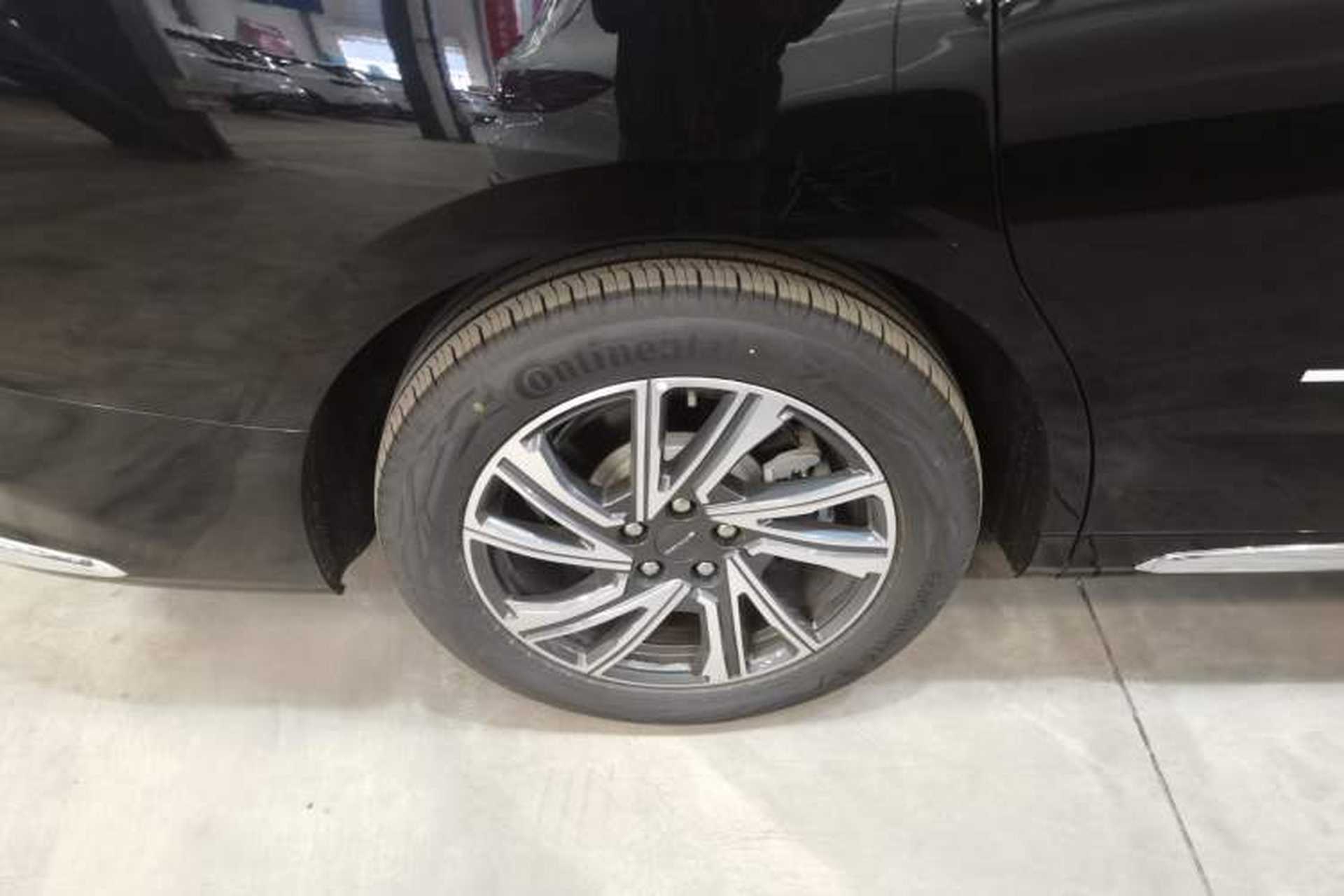 Used SAIC MAXUS G90 2022 2.0T Interstellar Flagship Edition Right Rear Wheel Hub