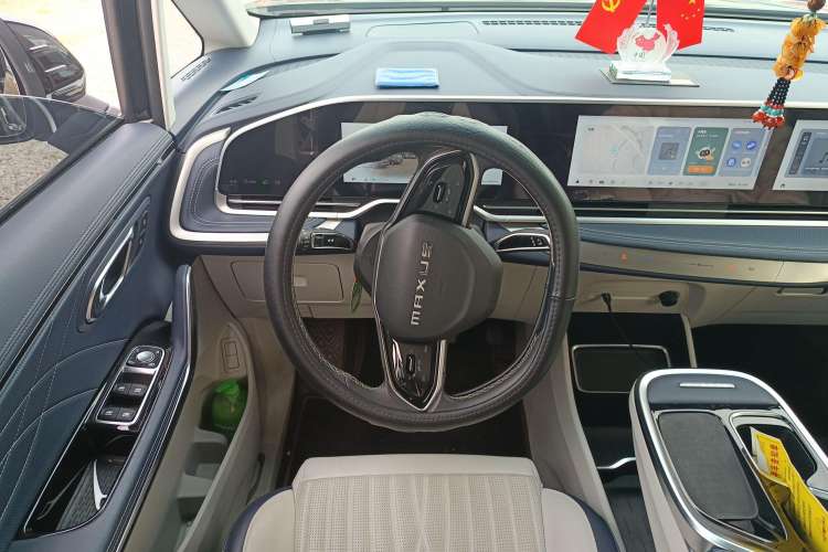 Used SAIC MAXUS G90 2022 2.0T Xingyun Seven-Seater Version Steering Wheel