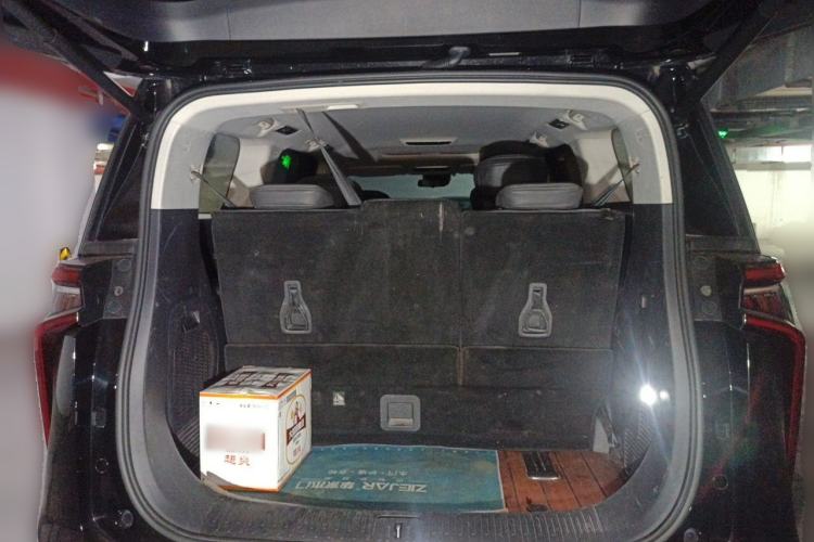 Used SAIC MAXUS G90 2022 2.0T Galaxy Seven-Seater Version Trunk