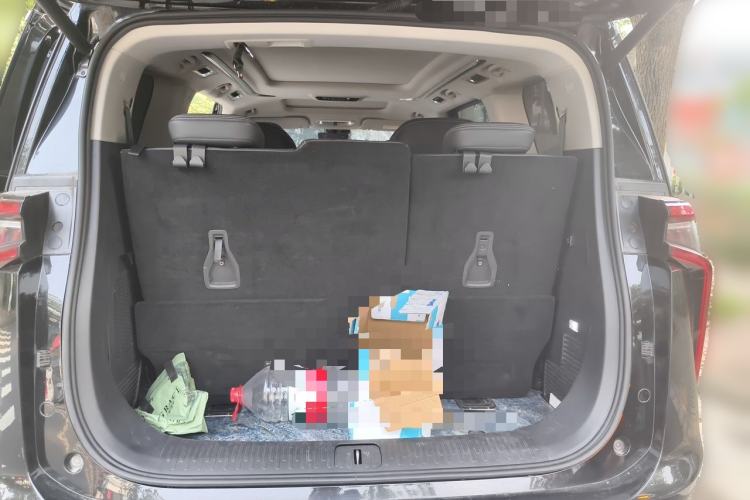 Used SAIC MAXUS G90 2022 2.0T Interstellar Seven-Seater Trunk