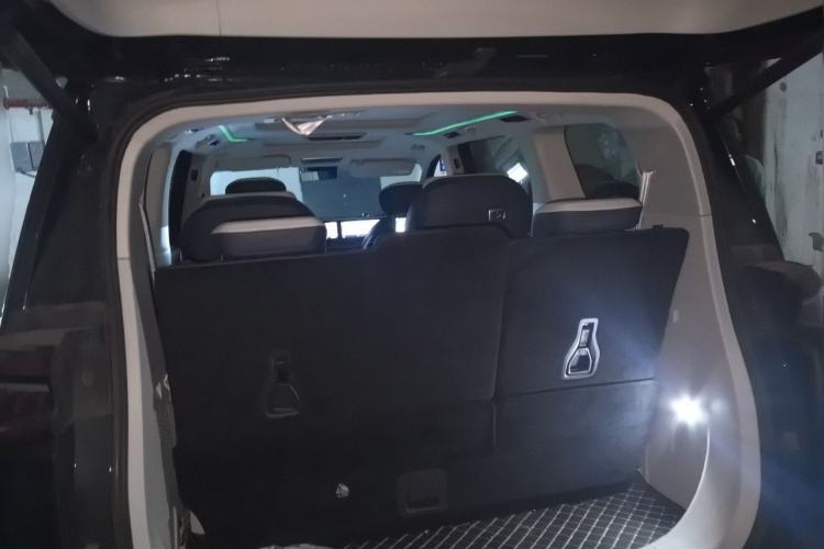 Used SAIC MAXUS G90 2022 2.0T Interstellar Seven-Seater Trunk
