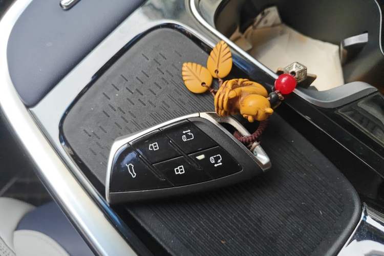Used SAIC MAXUS G90 2022 2.0T Galaxy Seven-Seater Version Vehicle Key