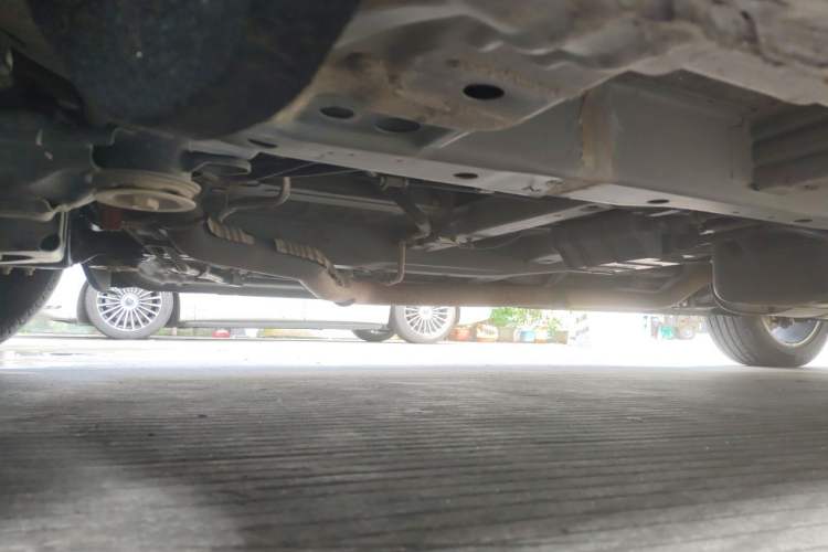 Used SAIC MAXUS G90 2022 2.0T Interstellar Seven-Seater Chassis Front Left