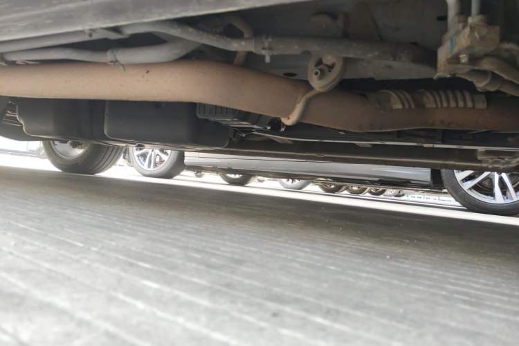 Used SAIC MAXUS G90 2022 2.0T Interstellar Seven-Seater Chassis Front Right