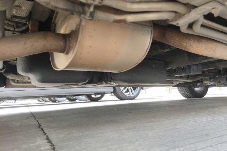 Used SAIC MAXUS G90 2022 2.0T Interstellar Seven-Seater Chassis Rear Right