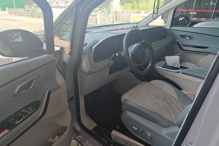Used SAIC MAXUS G90 2022 2.0T Interstellar Seven-Seater Driver Seat