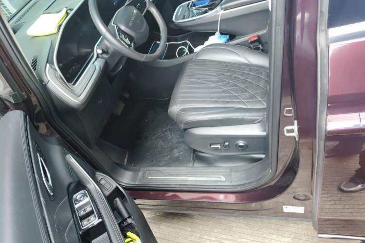 Used SAIC MAXUS G90 2022 2.0T Interstellar Seven-Seater Driver Seat