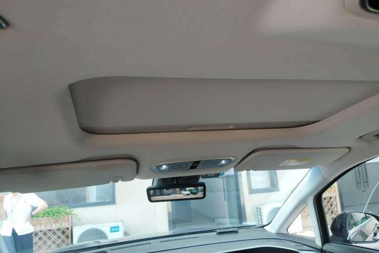 Used SAIC MAXUS G90 2022 2.0T Interstellar Seven-Seater Headliner