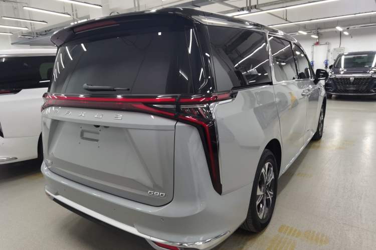 Used SAIC MAXUS G90 2022 2.0T Galaxy Seven-Seater Version Exterior 5