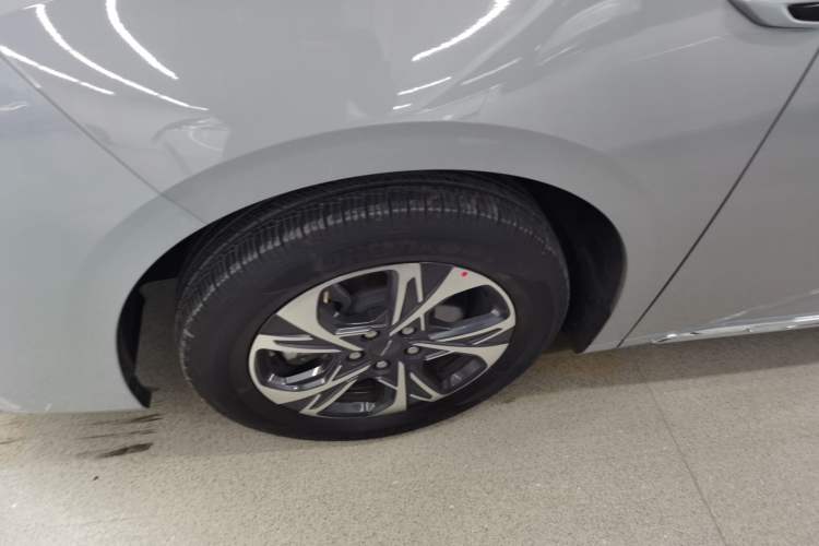 Used SAIC MAXUS G90 2022 2.0T Galaxy Seven-Seater Version Exterior 7