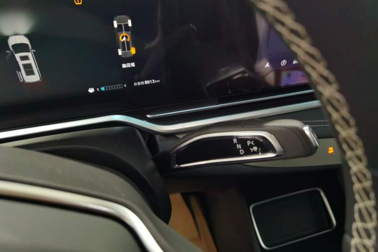 Used SAIC MAXUS G90 2022 2.0T Galaxy Seven-Seater Version Gear Lever