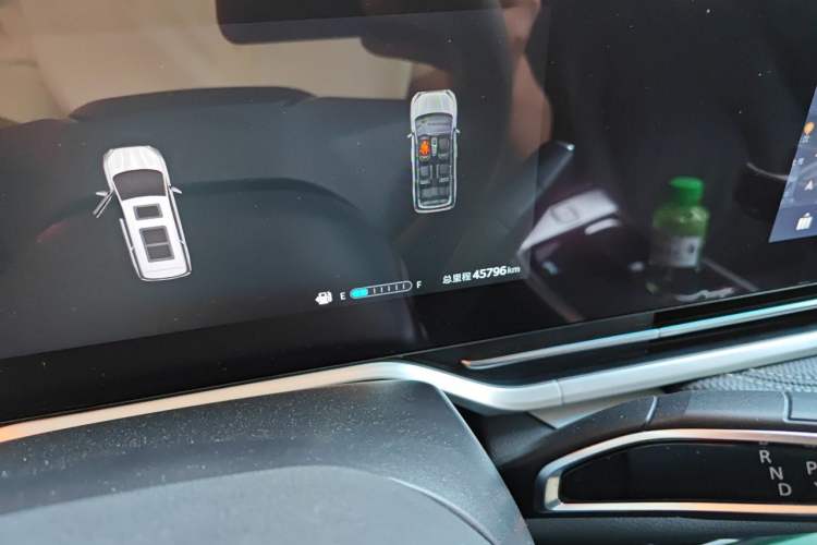 Used SAIC MAXUS G90 2022 2.0T Xingyun Seven-Seater Version Odometer Close Up