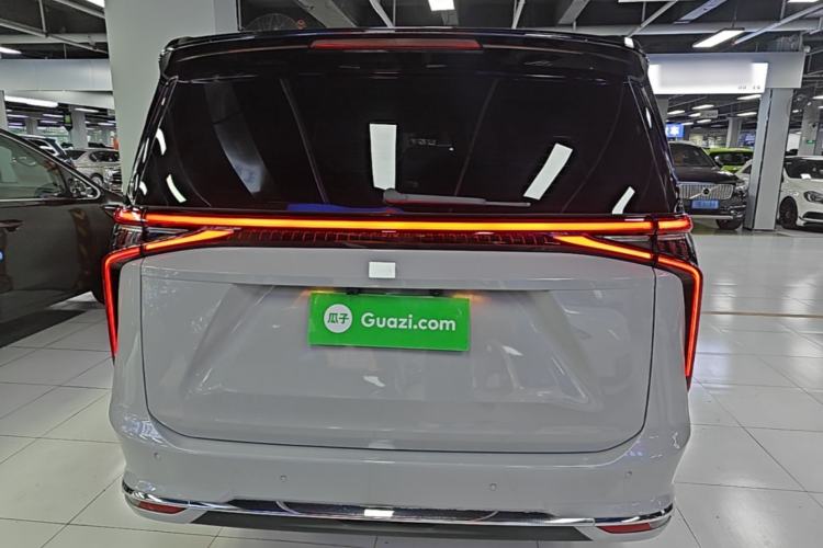 Used SAIC MAXUS G90 2022 2.0T Interstellar Six-Seater Edition Rear