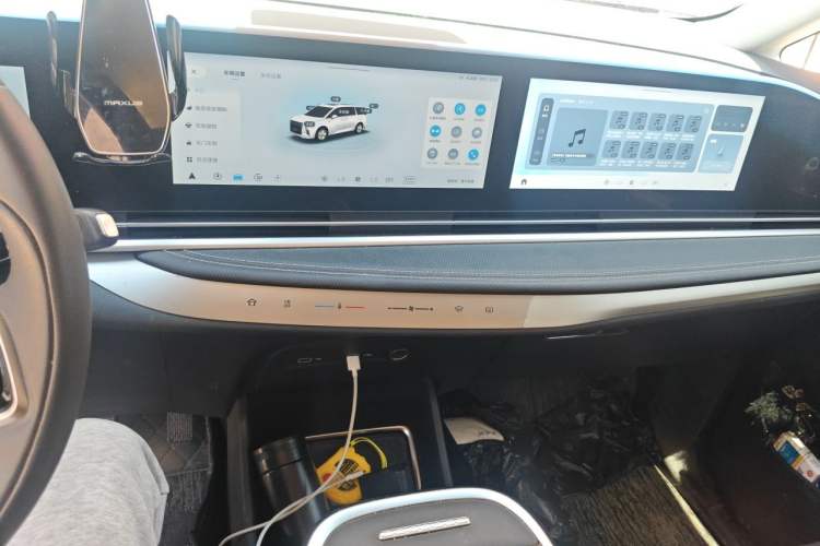 Used SAIC MAXUS G90 2022 2.0T Galaxy Seven-Seater Version Audio And AC Panel