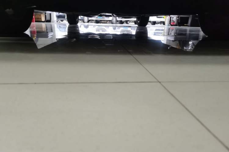 Used SAIC MAXUS G90 2022 2.0T Galaxy Seven-Seater Version Chassis Front