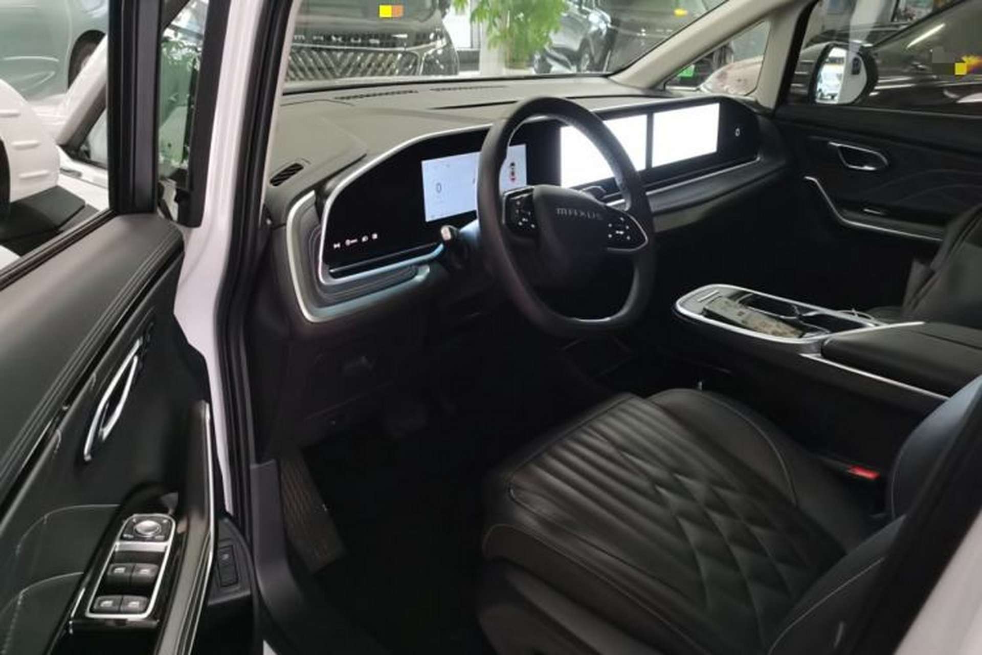 Used SAIC MAXUS G90 2022 2.0T Galaxy Seven-Seater Version Driver Seat