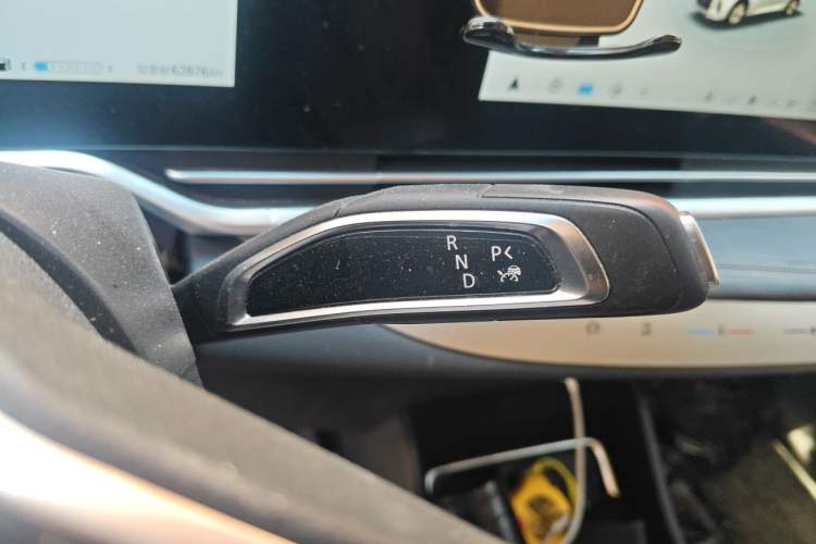 Used SAIC MAXUS G90 2022 2.0T Galaxy Seven-Seater Version Gear Lever