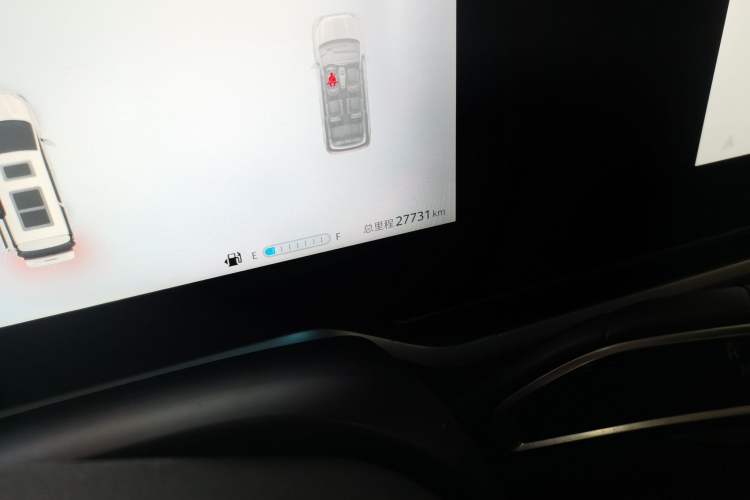 Used SAIC MAXUS G90 2022 2.0T Galaxy Seven-Seater Version Odometer Close Up