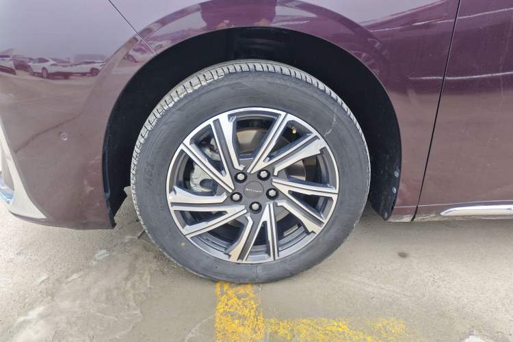 Used SAIC MAXUS G90 2022 2.0T Interstellar Seven-Seater Exterior 7