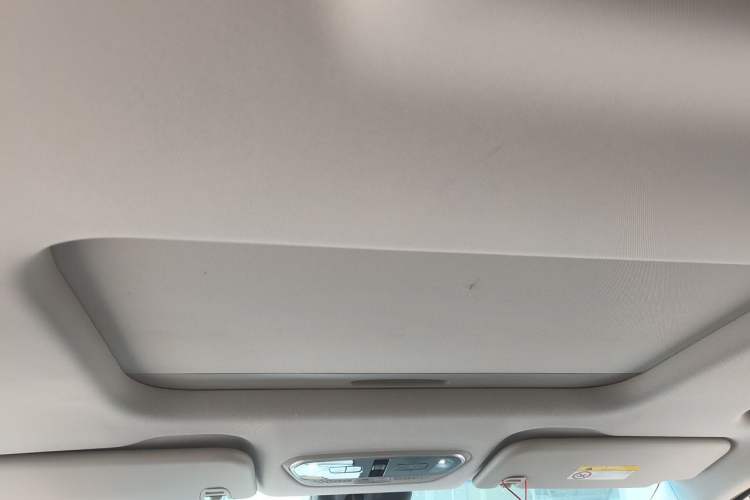 Used SAIC MAXUS G90 2022 2.0T Galaxy Seven-Seater Version Headliner