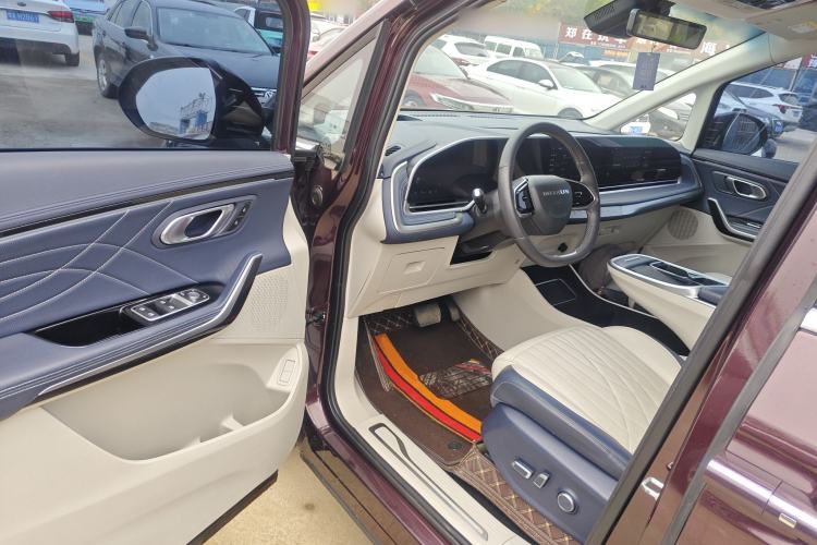 Used SAIC MAXUS G90 2022 2.0T Interstellar Seven-Seater Interior 3