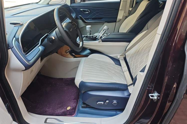 Used SAIC MAXUS G90 2022 2.0T Xingyun Seven-Seater Version Left Front Seat