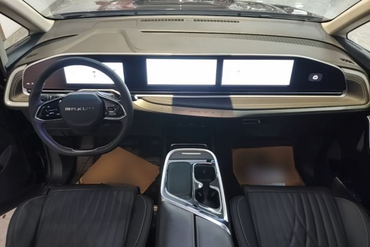 Used SAIC MAXUS G90 2022 2.0T Starry Seven-Seater Center Console