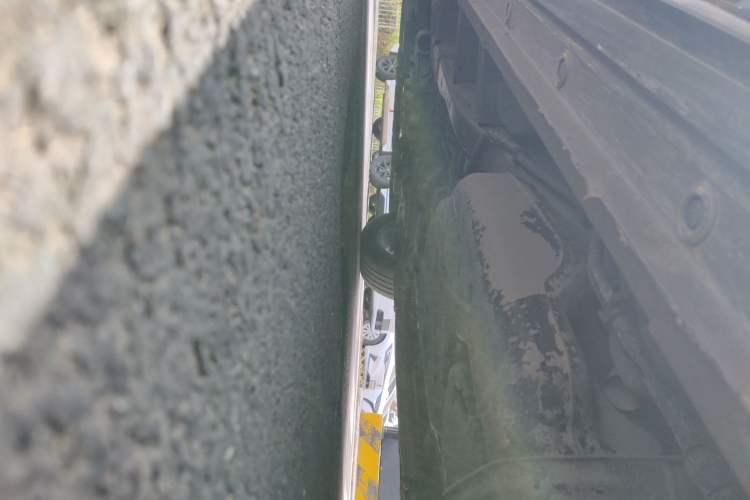 Used SAIC MAXUS G90 2022 2.0T Interstellar Seven-Seater Chassis Rear Left