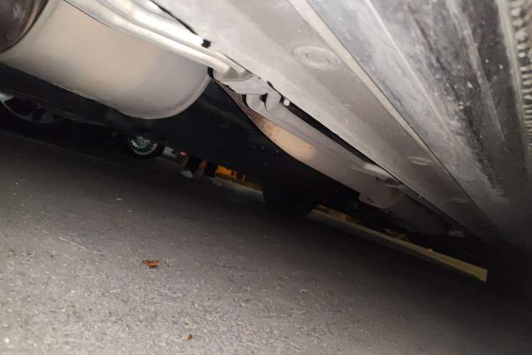 Used SAIC MAXUS G90 2022 2.0T Xingyun Seven-Seater Version Chassis Rear Right